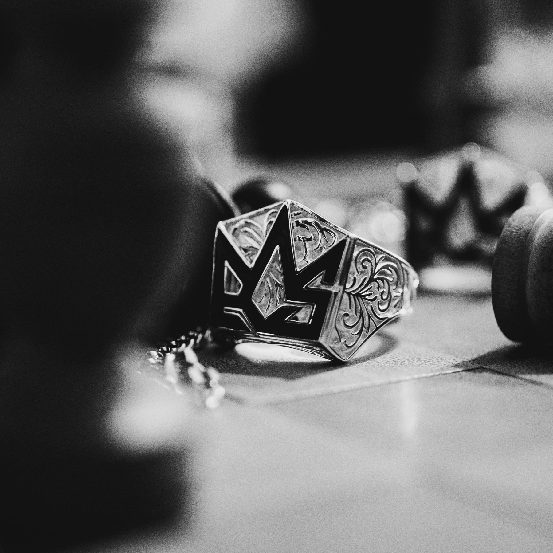 TIMELESS ROS SIGNET