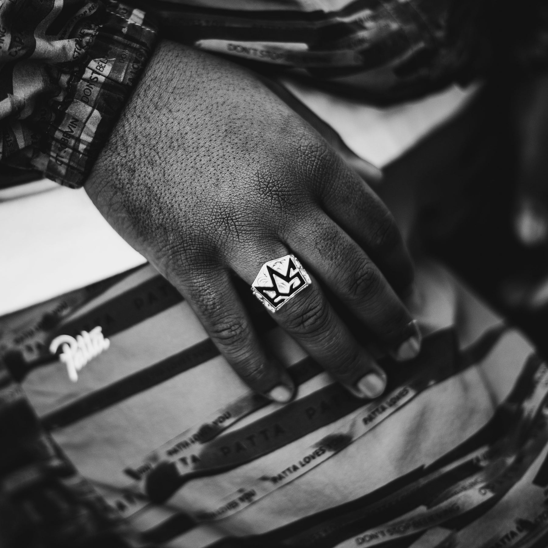 TIMELESS ROS SIGNET