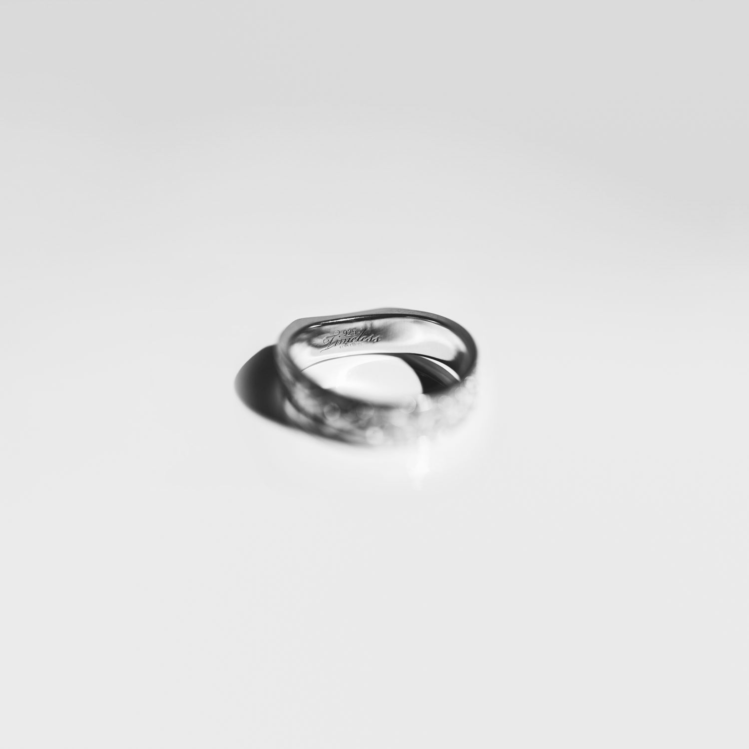 TIMELESS ONIX RING